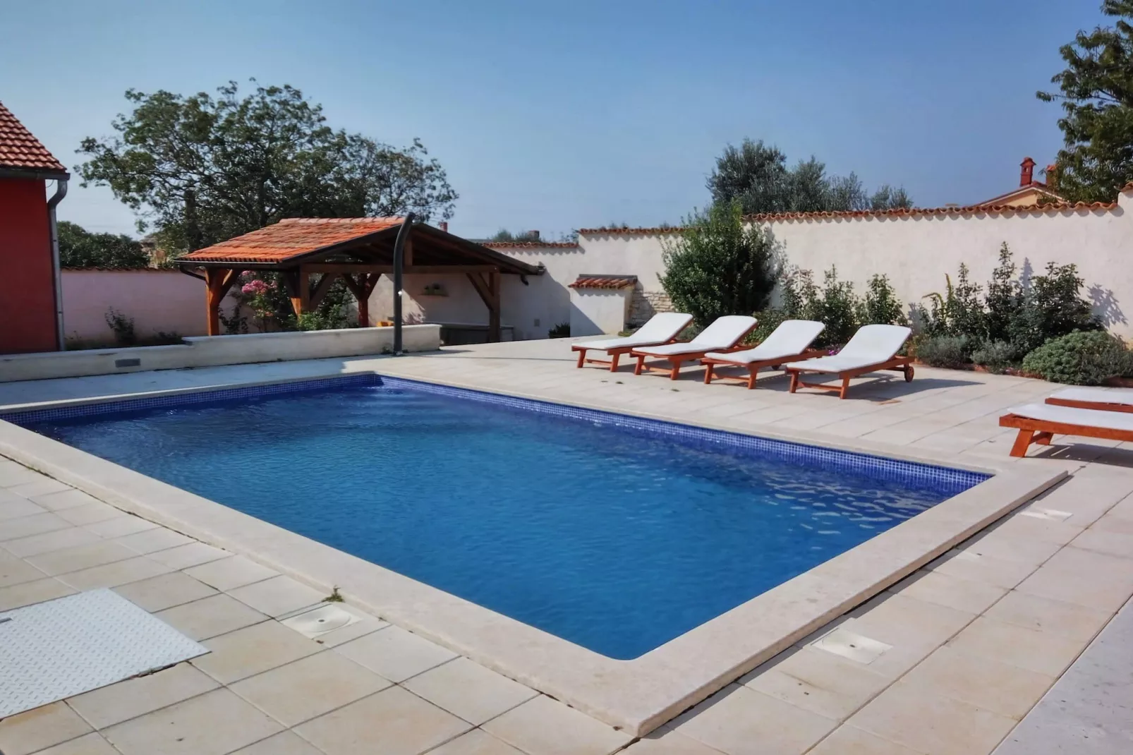 Holiday Home Sabina - Private Pool, BBQ Area-Zwembad
