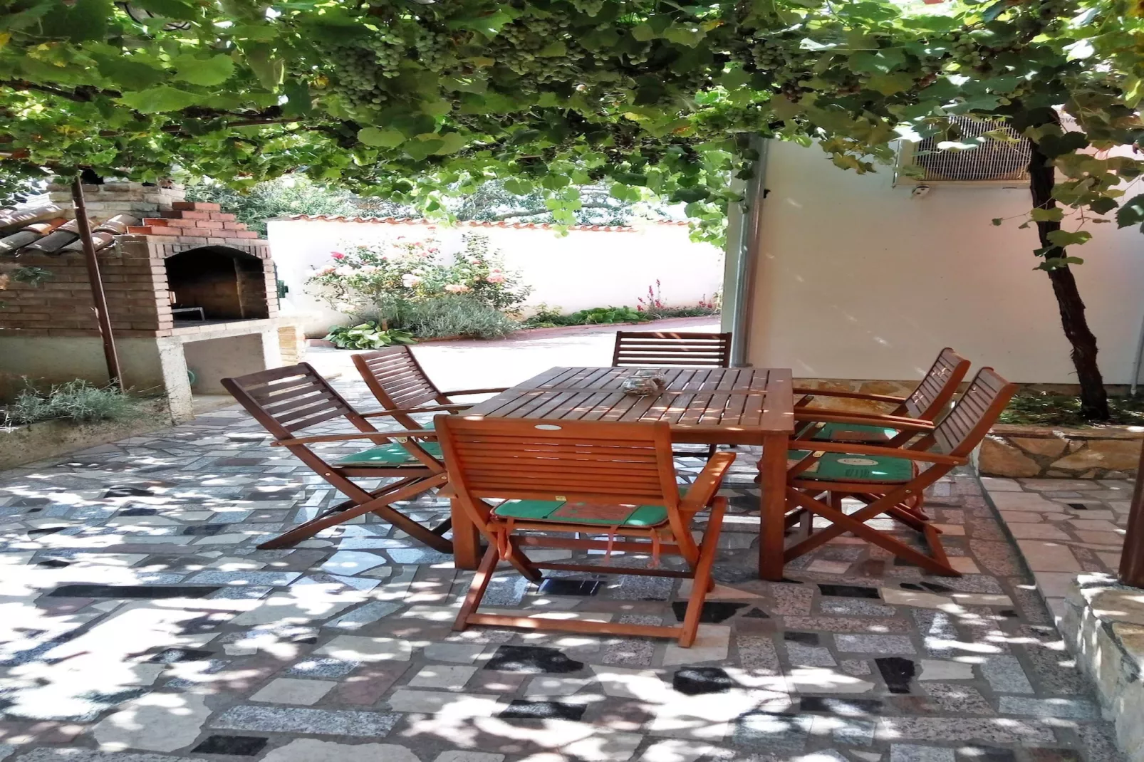 Holiday Home Sabina - Private Pool, BBQ Area-Terrasbalkon