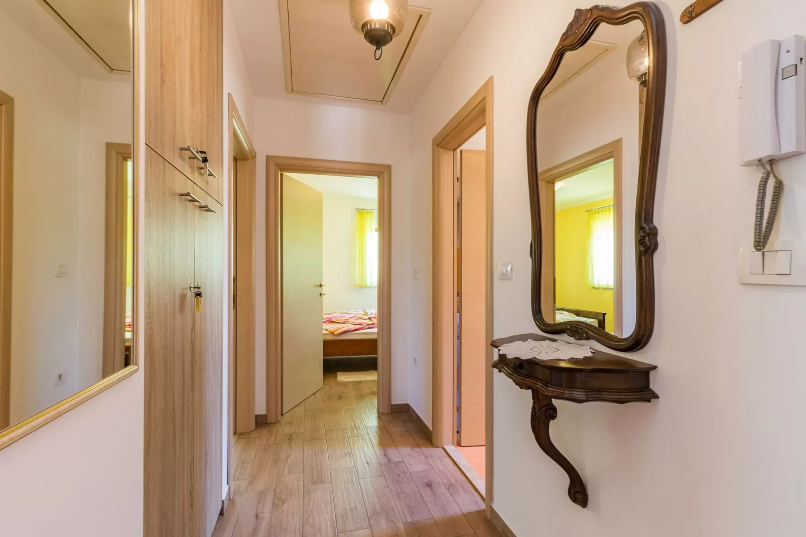 Holiday Home Dolinka with Private Pool-Overloop
