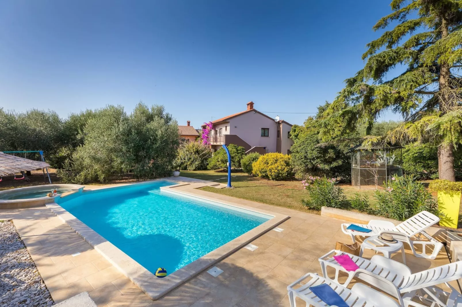 Sabi Relax Zone Apartment - Private Pool & Jacuzzi-Zwembad