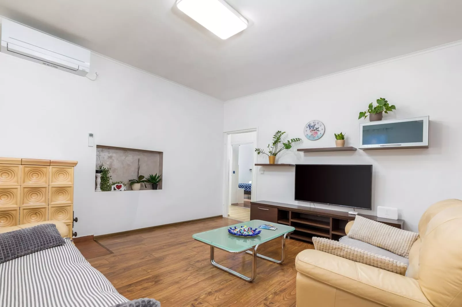 Sabi Relax Zone Apartment - Private Pool & Jacuzzi-Woonkamer
