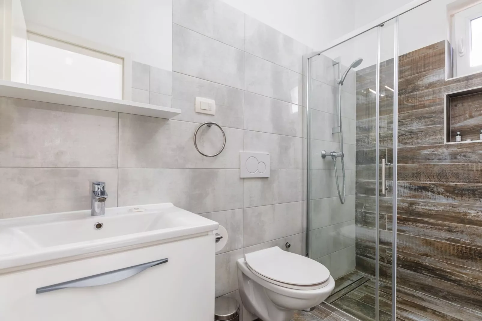 Sabi Relax Zone Apartment - Private Pool & Jacuzzi-Badkamer