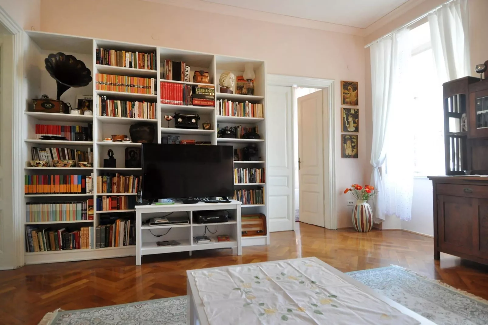 Amphitheater Art Apartment-Woonkamer