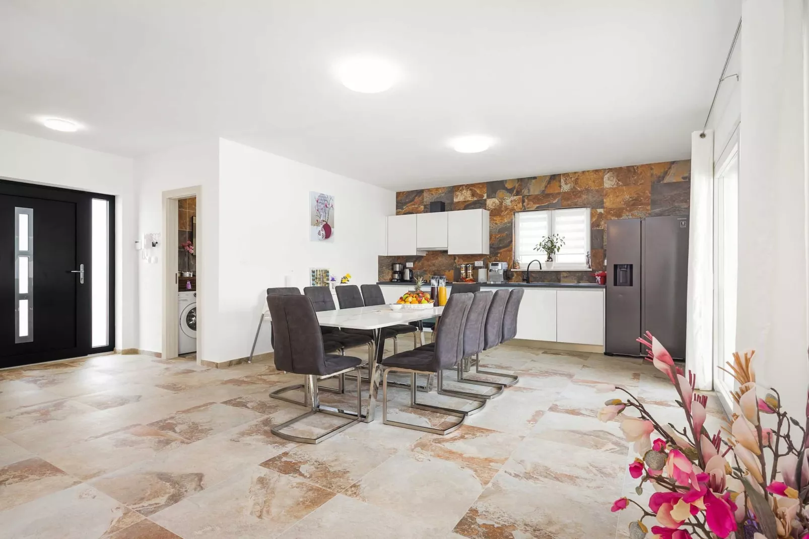 Villa Nur Amela with Pool, Jacuzzi, Darts-Keuken