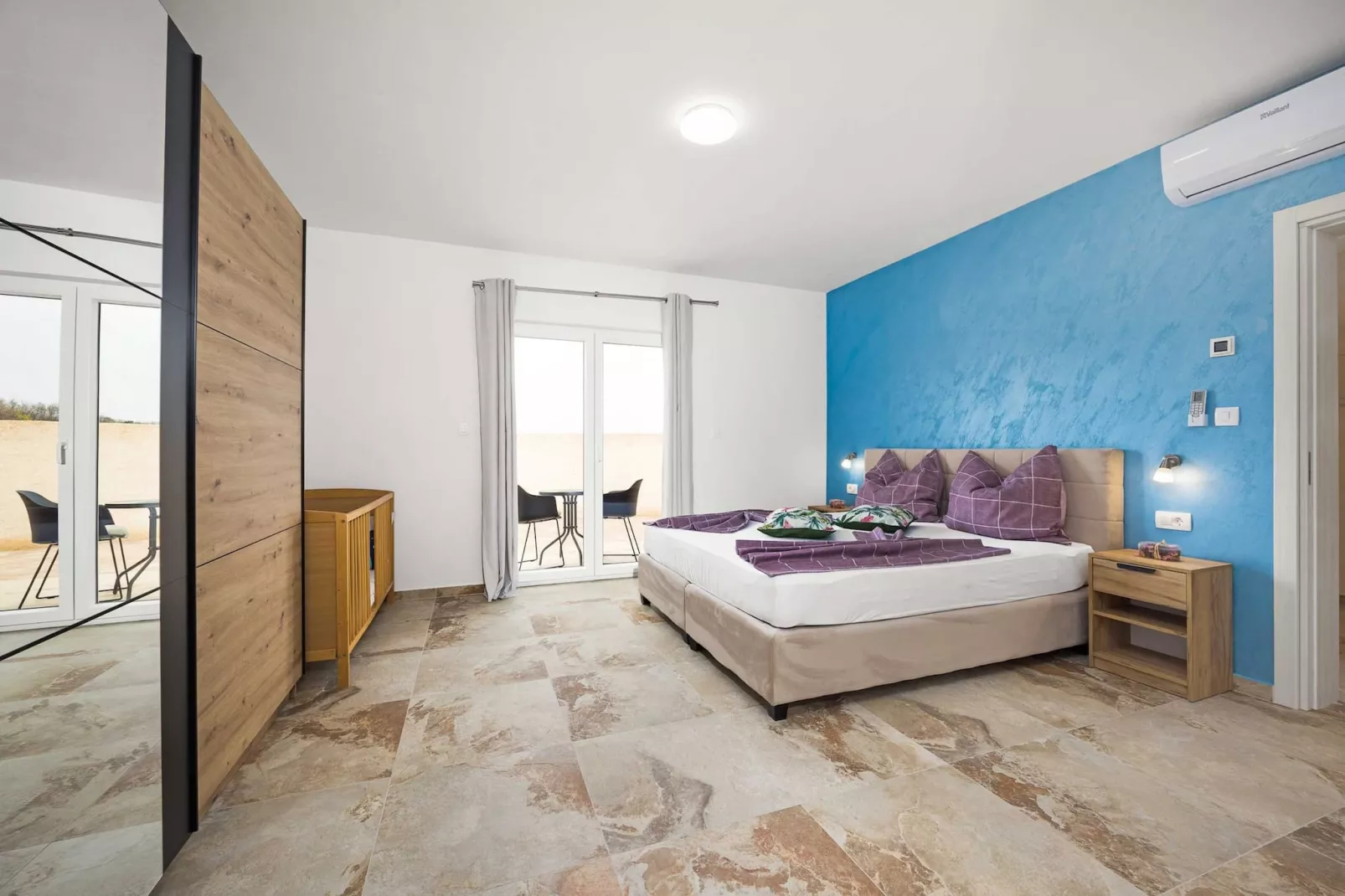 Villa Nur Amela with Pool, Jacuzzi, Darts-Slaapkamer