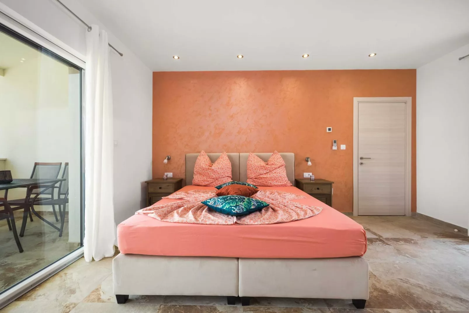 Villa Nur Amela with Pool, Jacuzzi, Darts-Slaapkamer