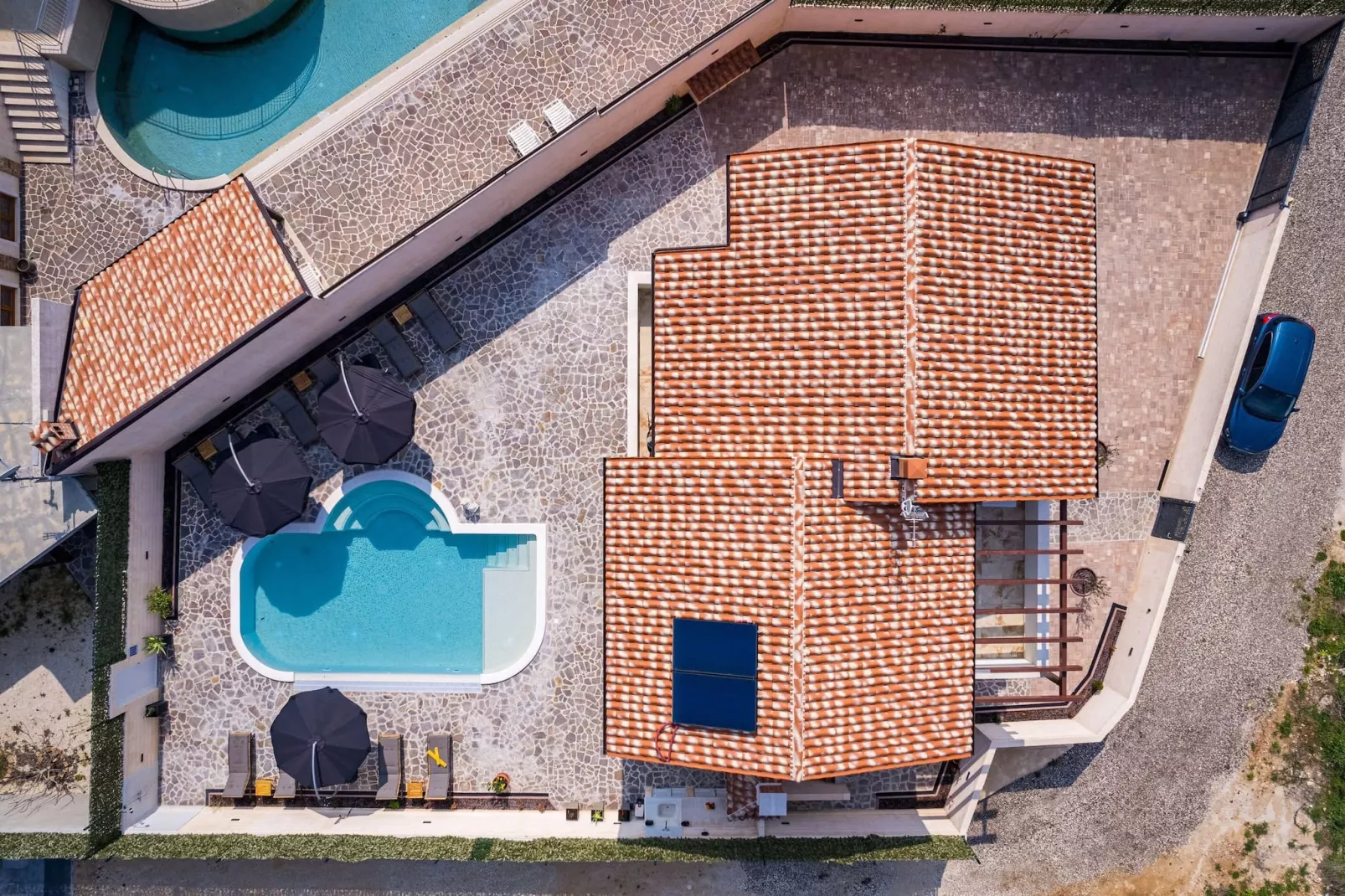 Villa Nur Amela with Pool, Jacuzzi, Darts-Buitenlucht
