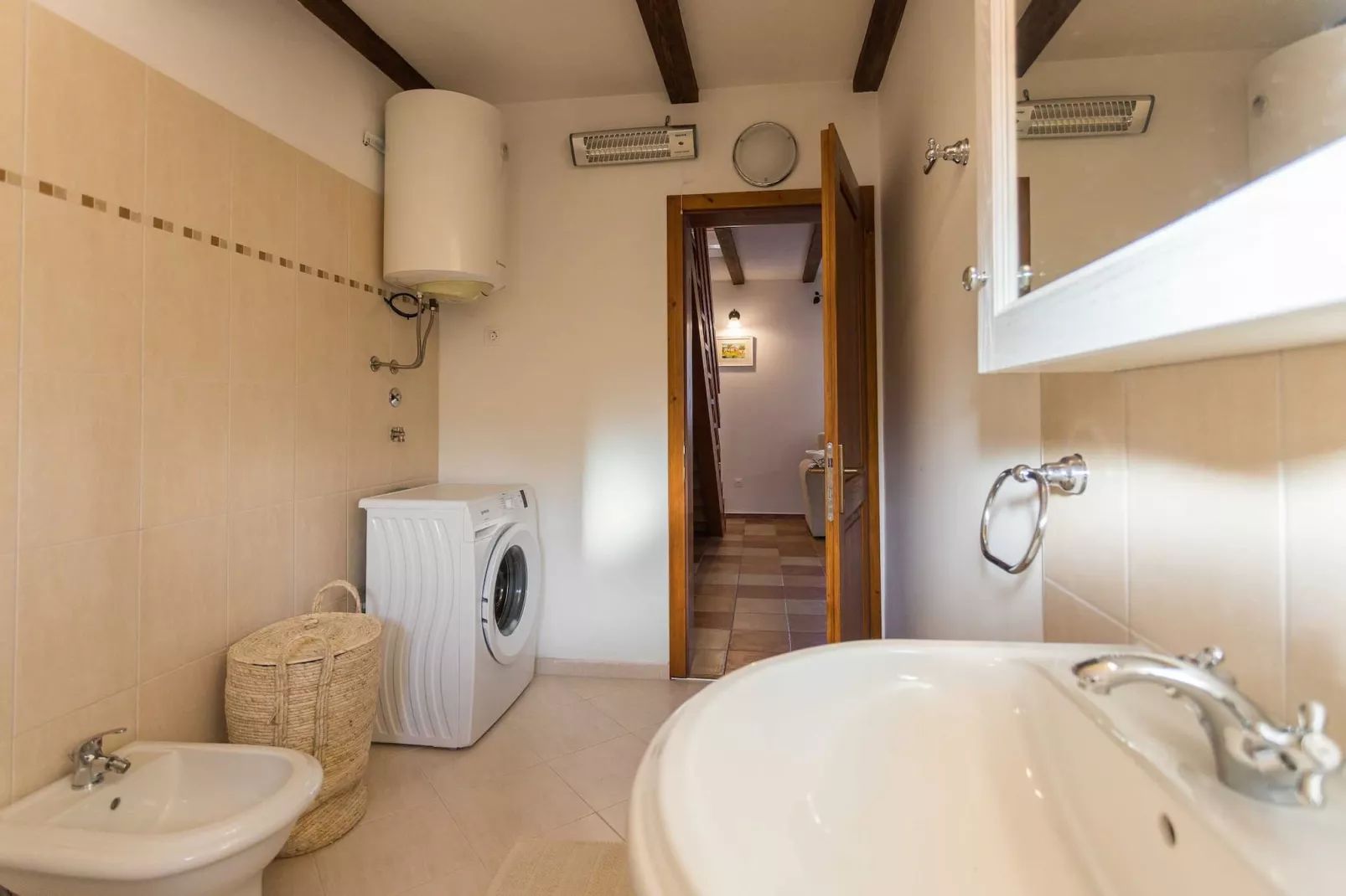 Casa Vala Romana - Big Garden, Jacuzzi, Free Bikes-Badkamer