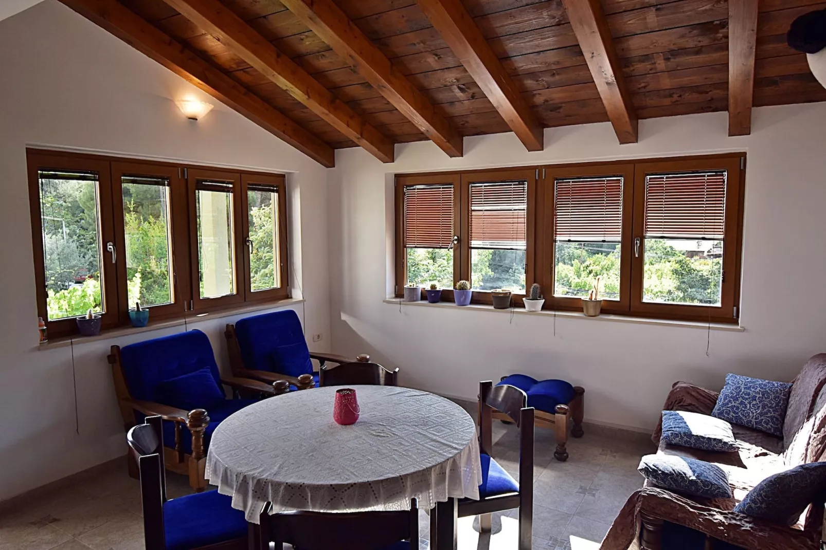 Gortan´s Cove A3 - One Bedroom Apartment Mare-Woonkamer
