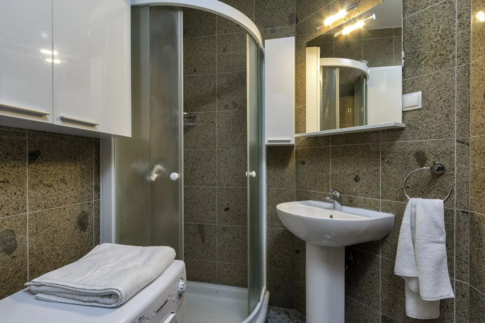 Apartment Banjole - 200 m from the Beach-Badkamer