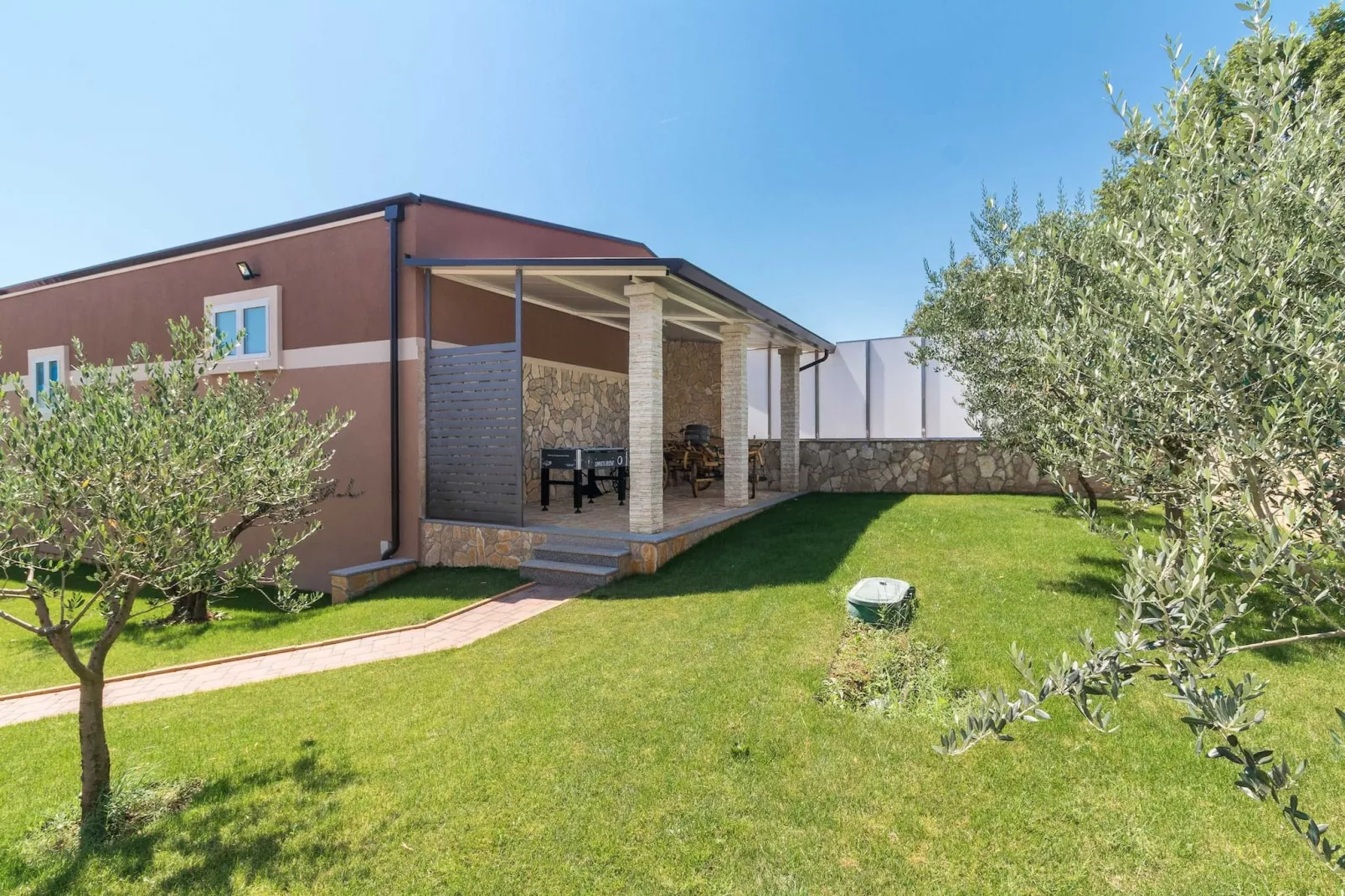 IstraKamen 16+2- Pool, Jacuzzi, Sports-Buitenkant zomer
