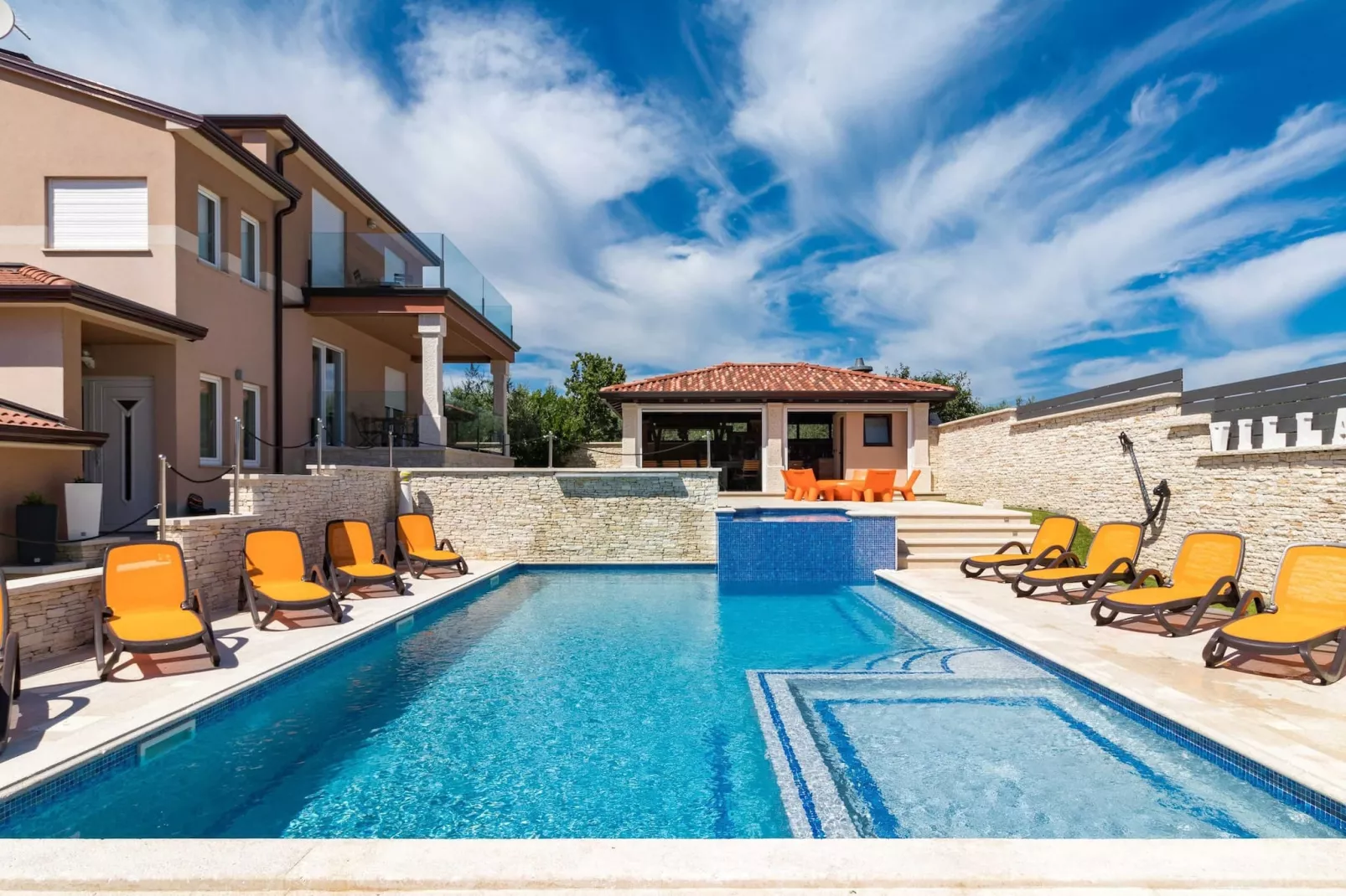 IstraKamen 16+2- Pool, Jacuzzi, Sports-Buitenkant zomer