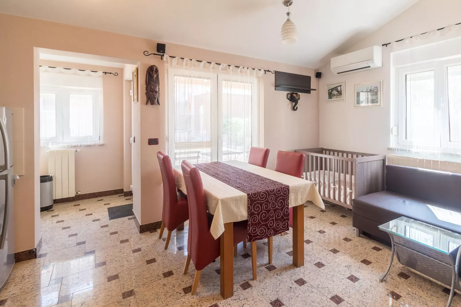 IstraKamen 16+2- Pool, Jacuzzi, Sports-Eetkamer