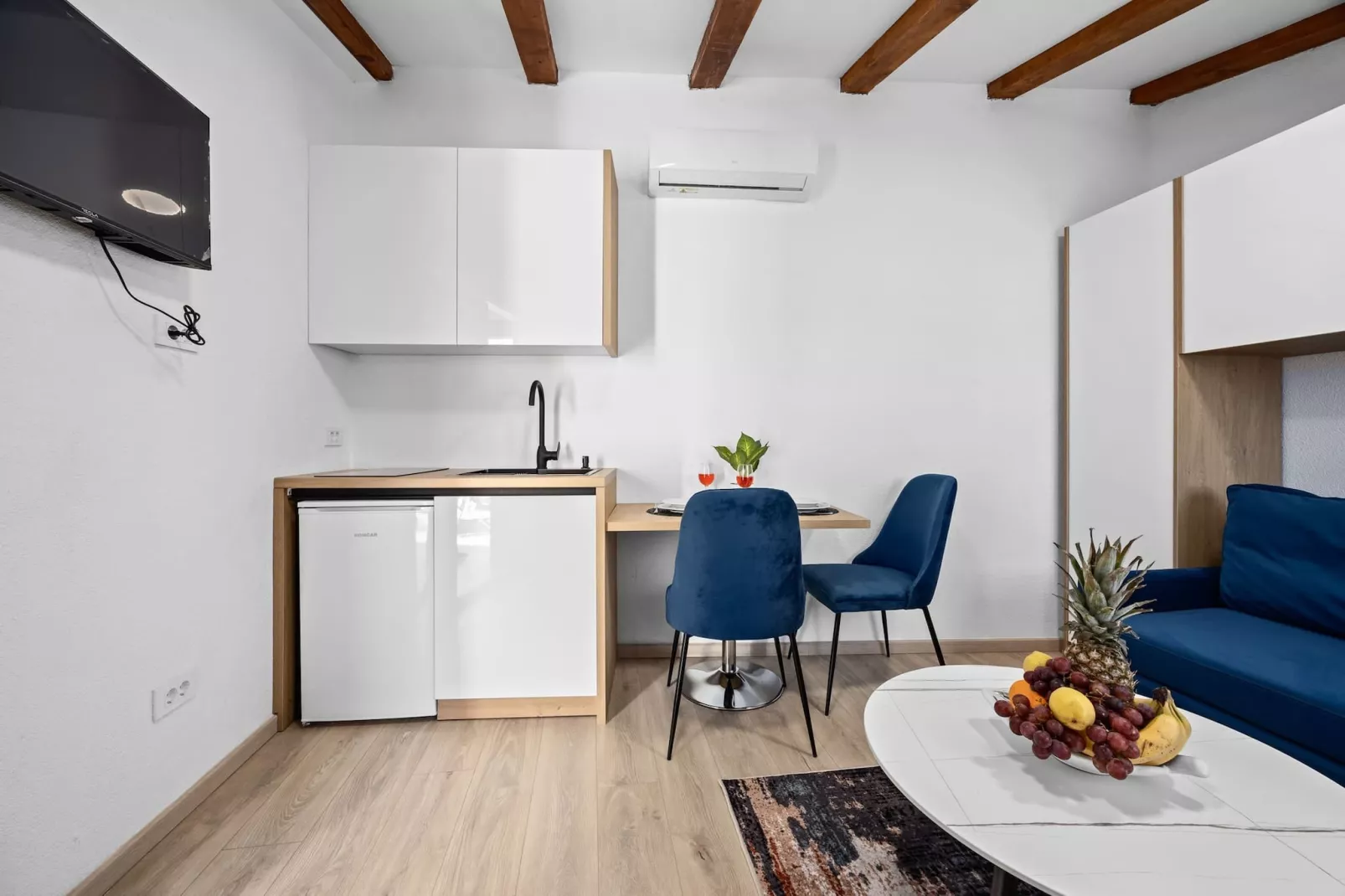 Capitolina Studio Apartment-Woonkamer