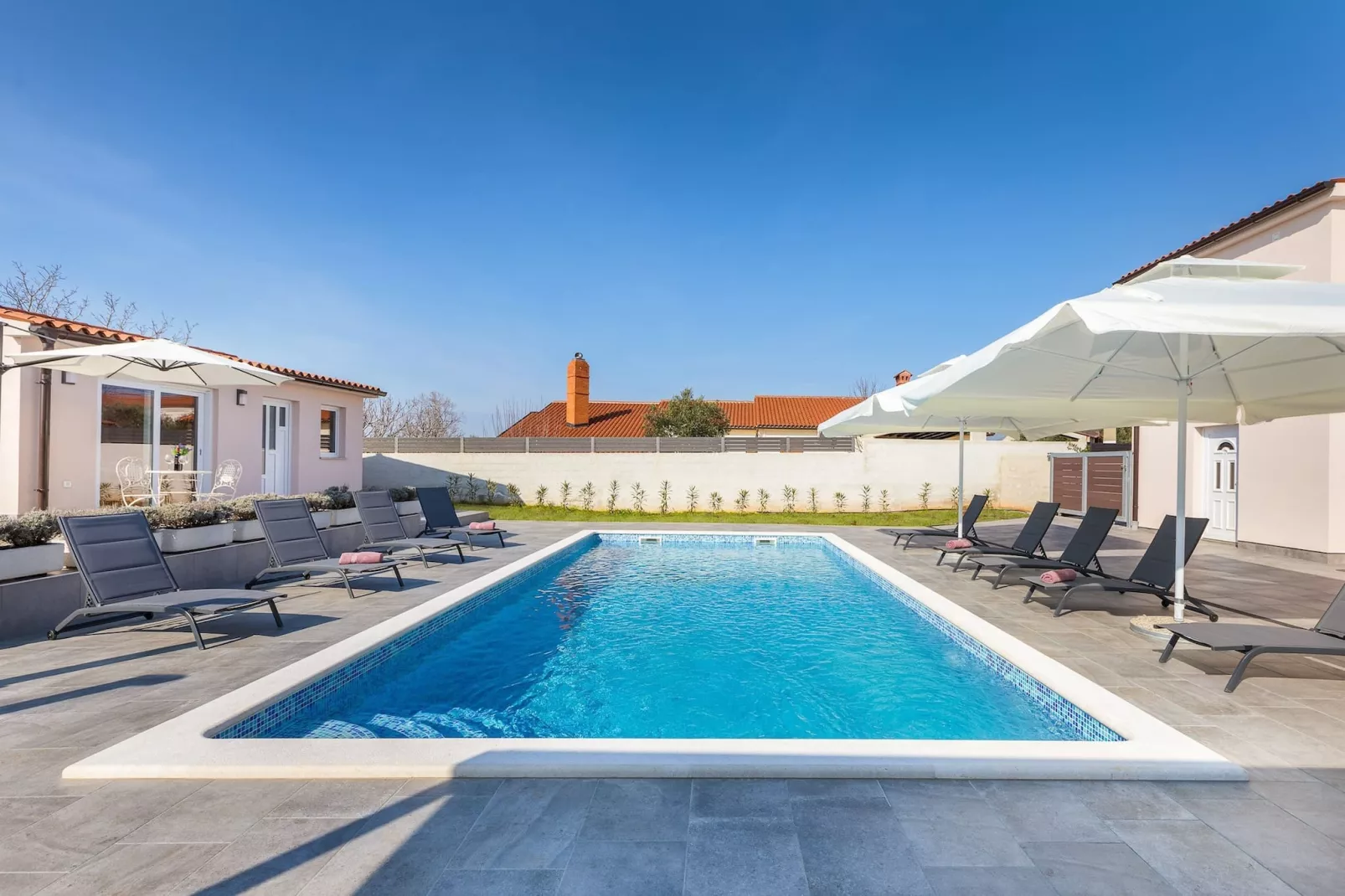 Villa Berg II - Pool, Game Room, Trampoline-Zwembad