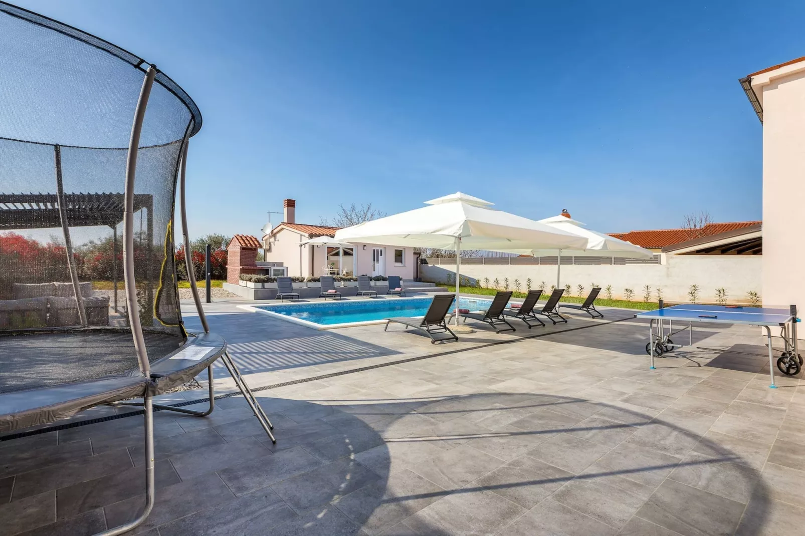 Villa Berg II - Pool, Game Room, Trampoline-Buitenlucht