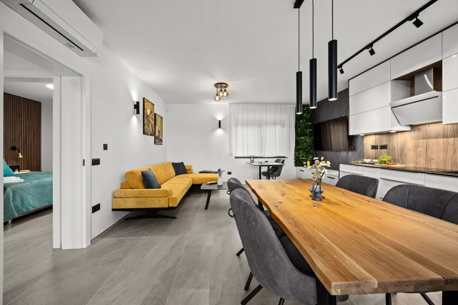Villa Polaris - Luxurious Vacation Oasis-Woonkamer
