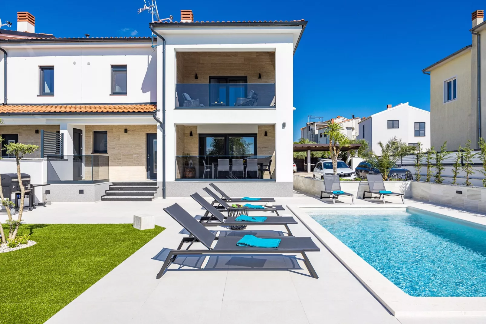 Villa Polaris - Luxurious Vacation Oasis-Buitenlucht