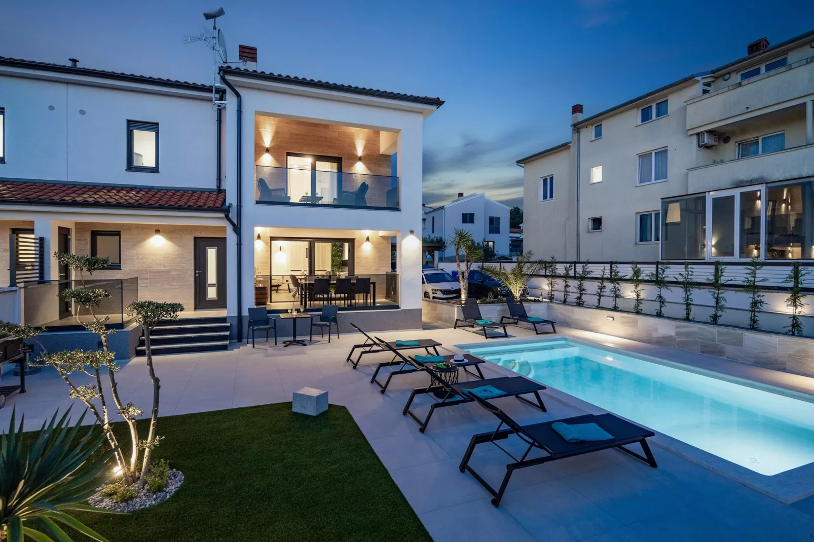Villa Polaris - Luxurious Vacation Oasis-Buitenlucht