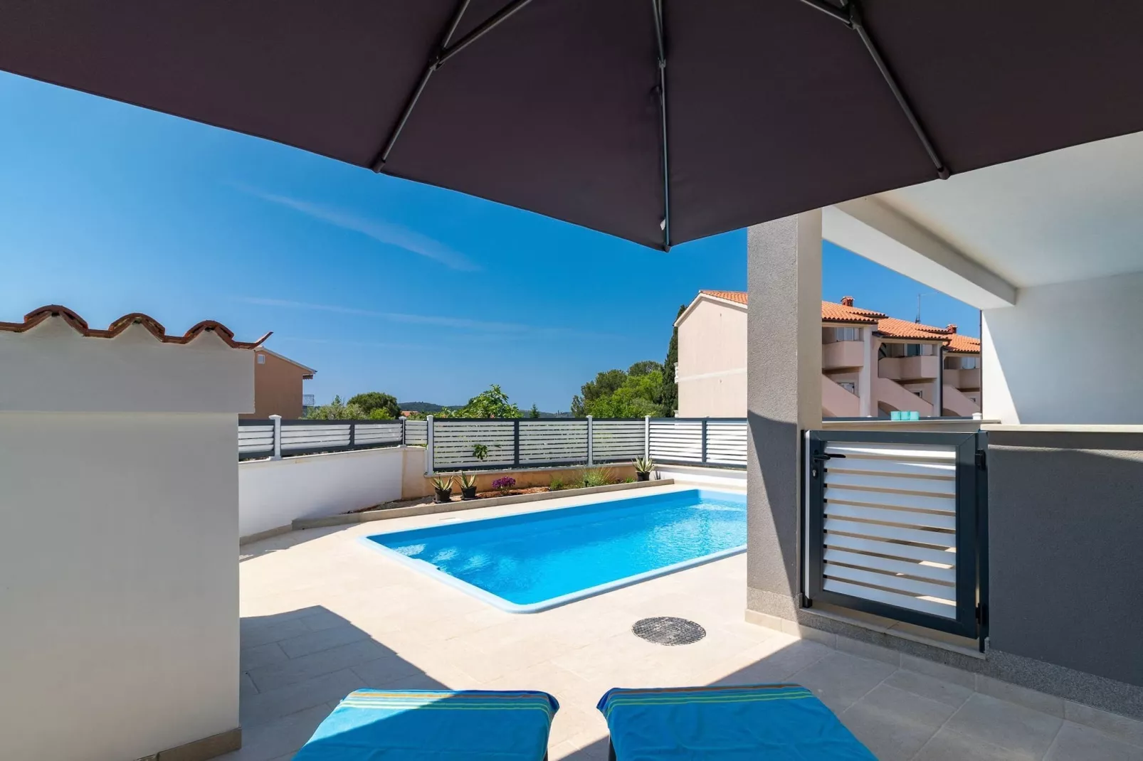 Pool Apartment Sax with Sea View (Private Pool)-Zwembad