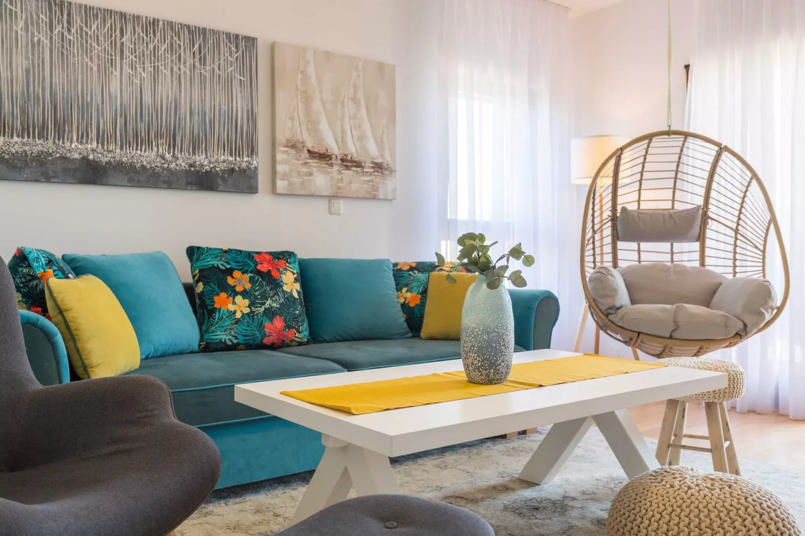 Cesare 1 - Modern Apartment with Shared Pool-Woonkamer
