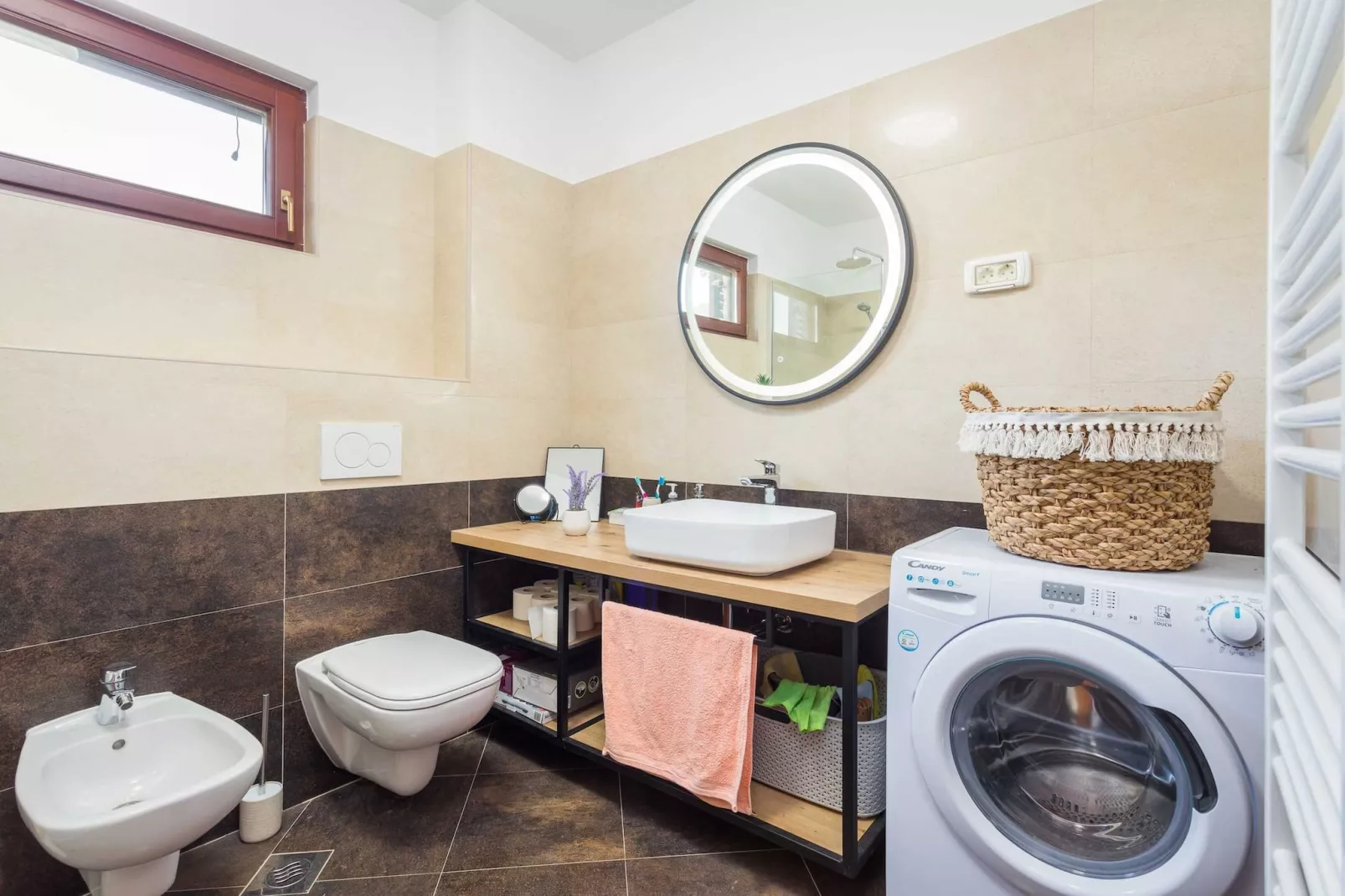 Cesare 1 - Modern Apartment with Shared Pool-Badkamer