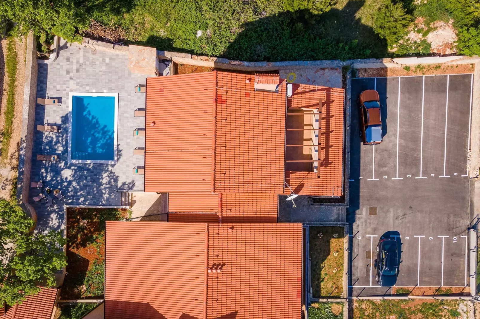 Cesare 1 - Modern Apartment with Shared Pool-Buitenlucht