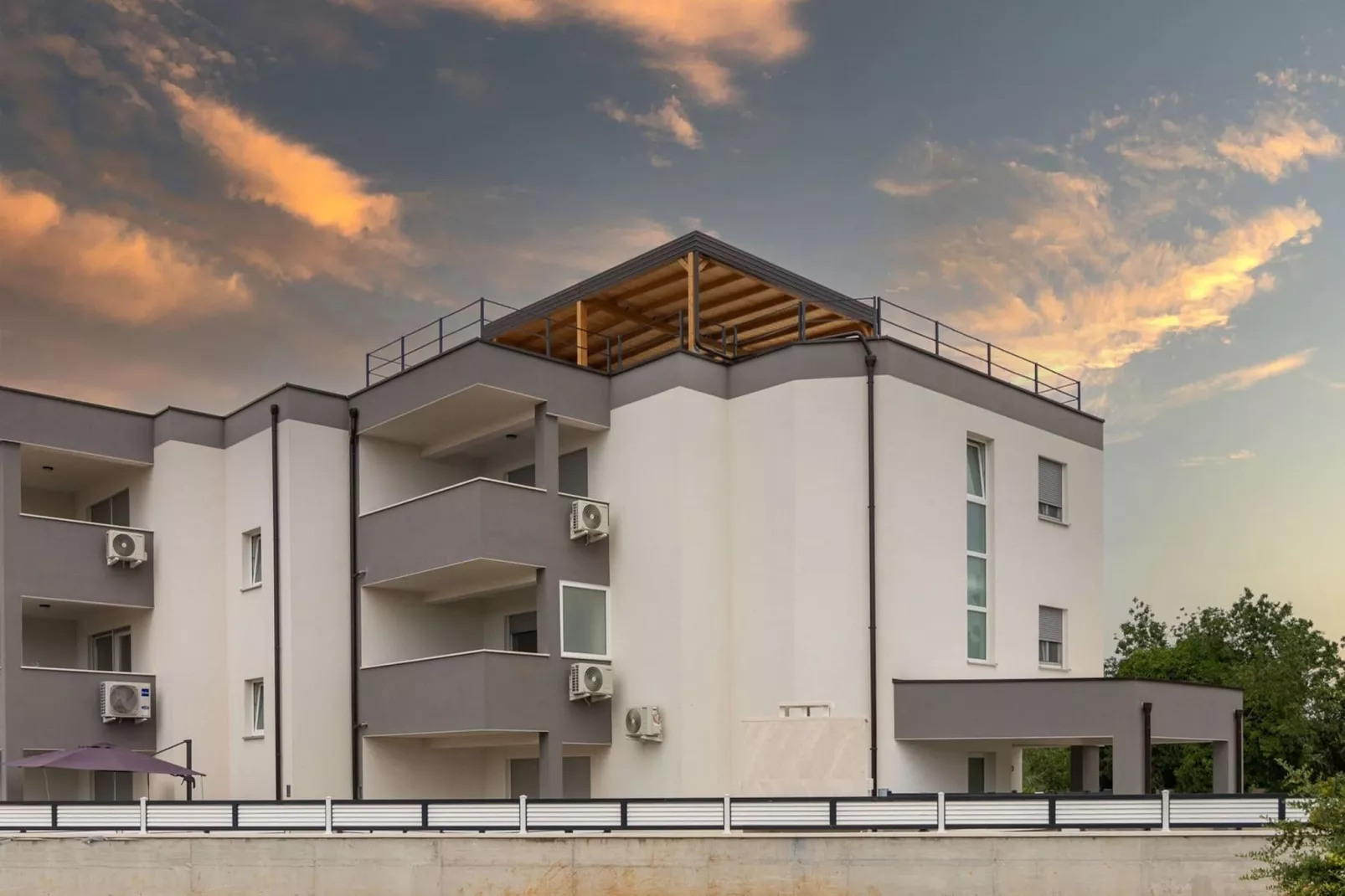 Penthouse Sax with Sea View-Buitenlucht