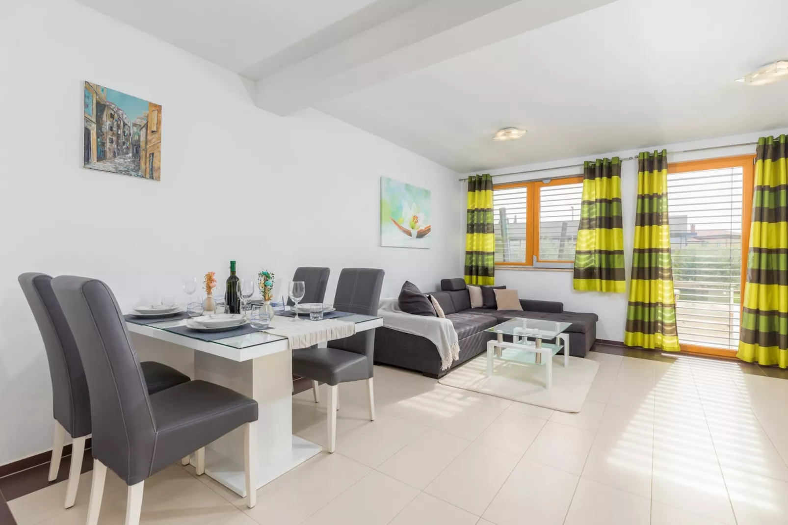 Villa Gigetto with Private Pool and Big Garden-Eetkamer