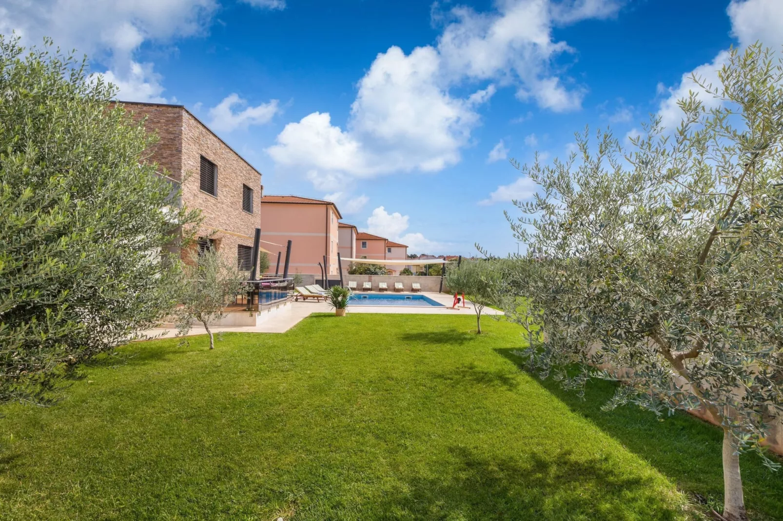 Villa Gigetto with Private Pool and Big Garden-Tuinen zomer