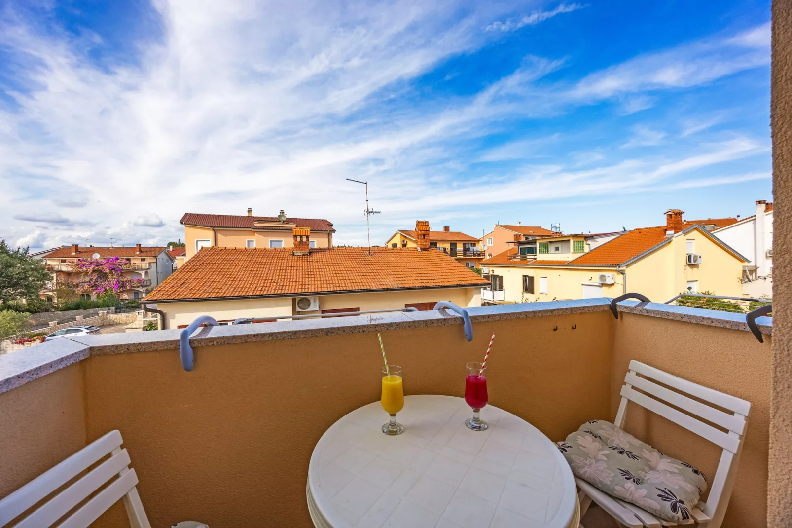 Mijic Studio 1 - 250 m to the Beach-Terrasbalkon