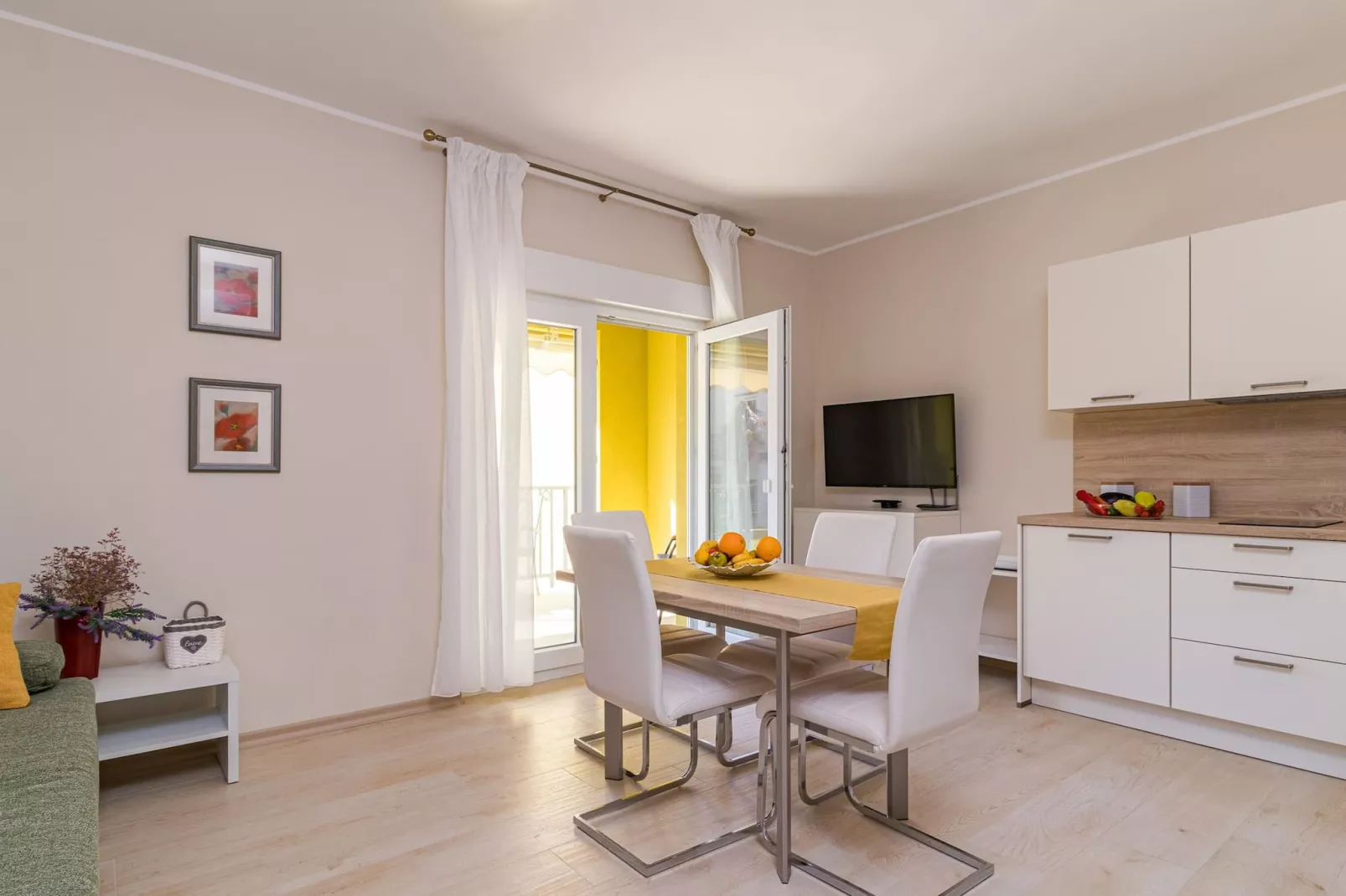 Salvia - Modern, Elegant Apartment (Rosemary)-Keuken
