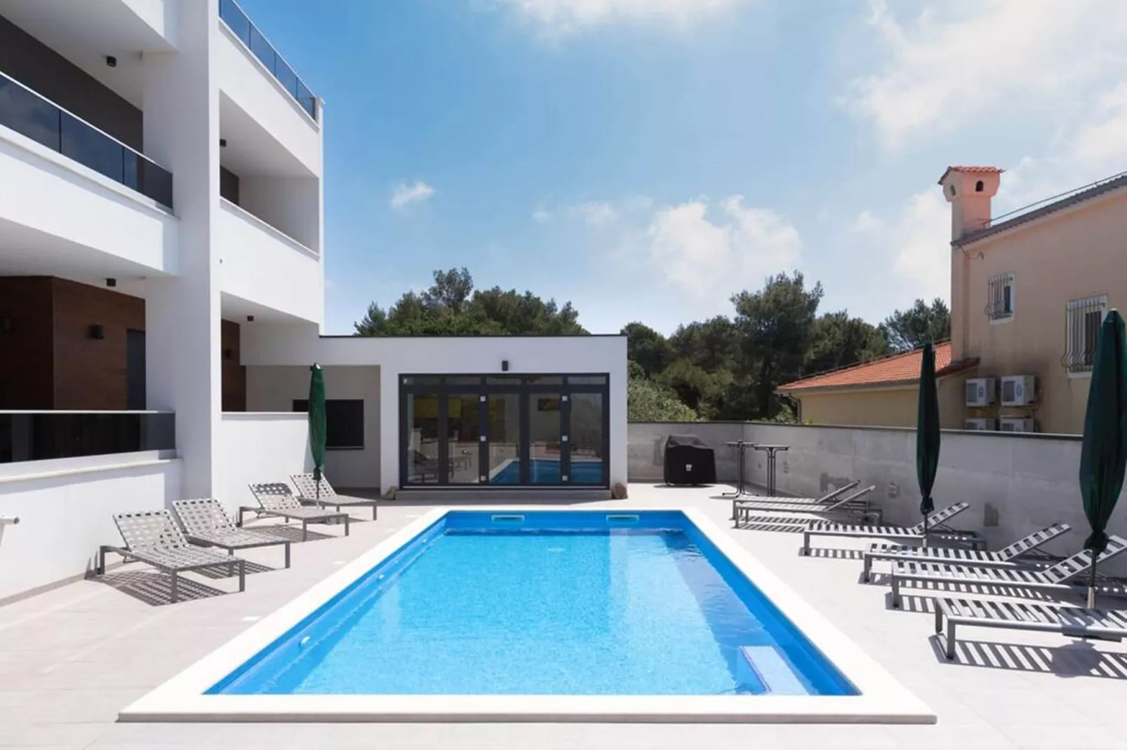 Villa Histra - Private Pool, Sea View, 5 Bedrooms-Zwembad