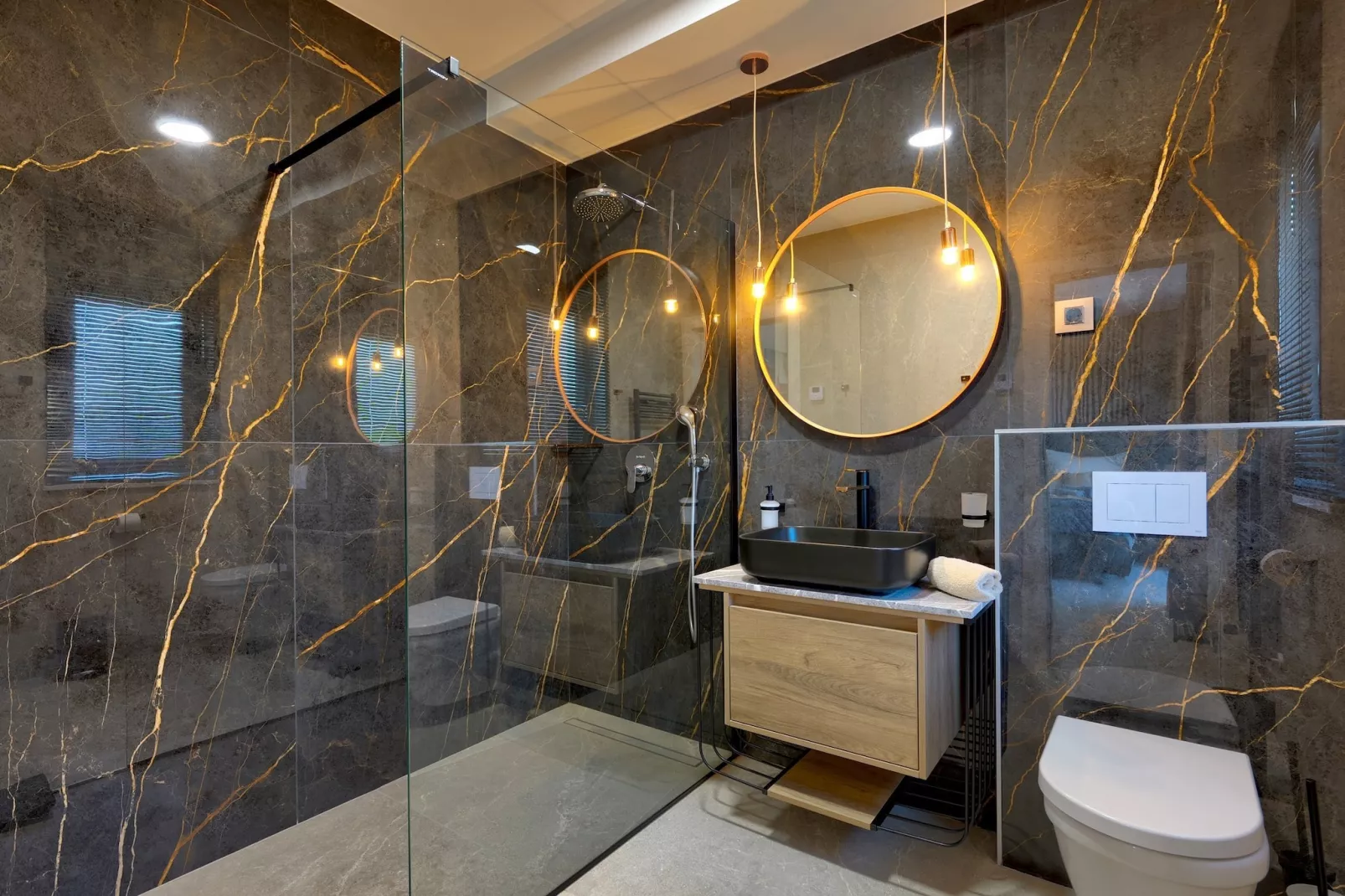 Villa Pieron-Badkamer