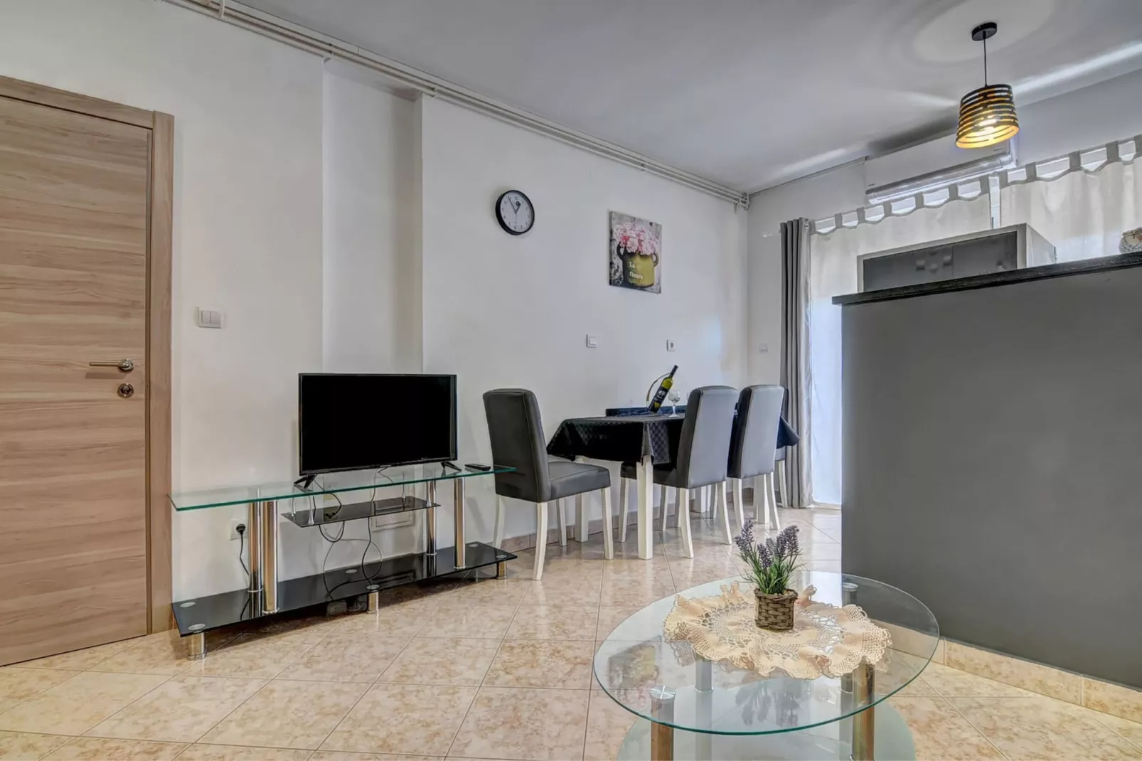 Kajfes A5 - One Bedroom Apartment with Terrace-Woonkamer