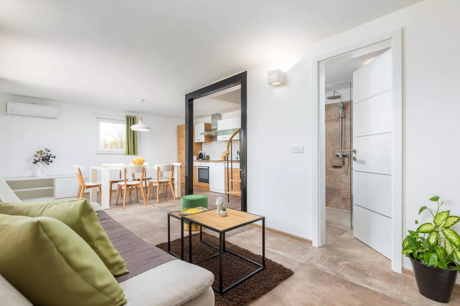Holiday Home Dori with Big Garden-Woonkamer