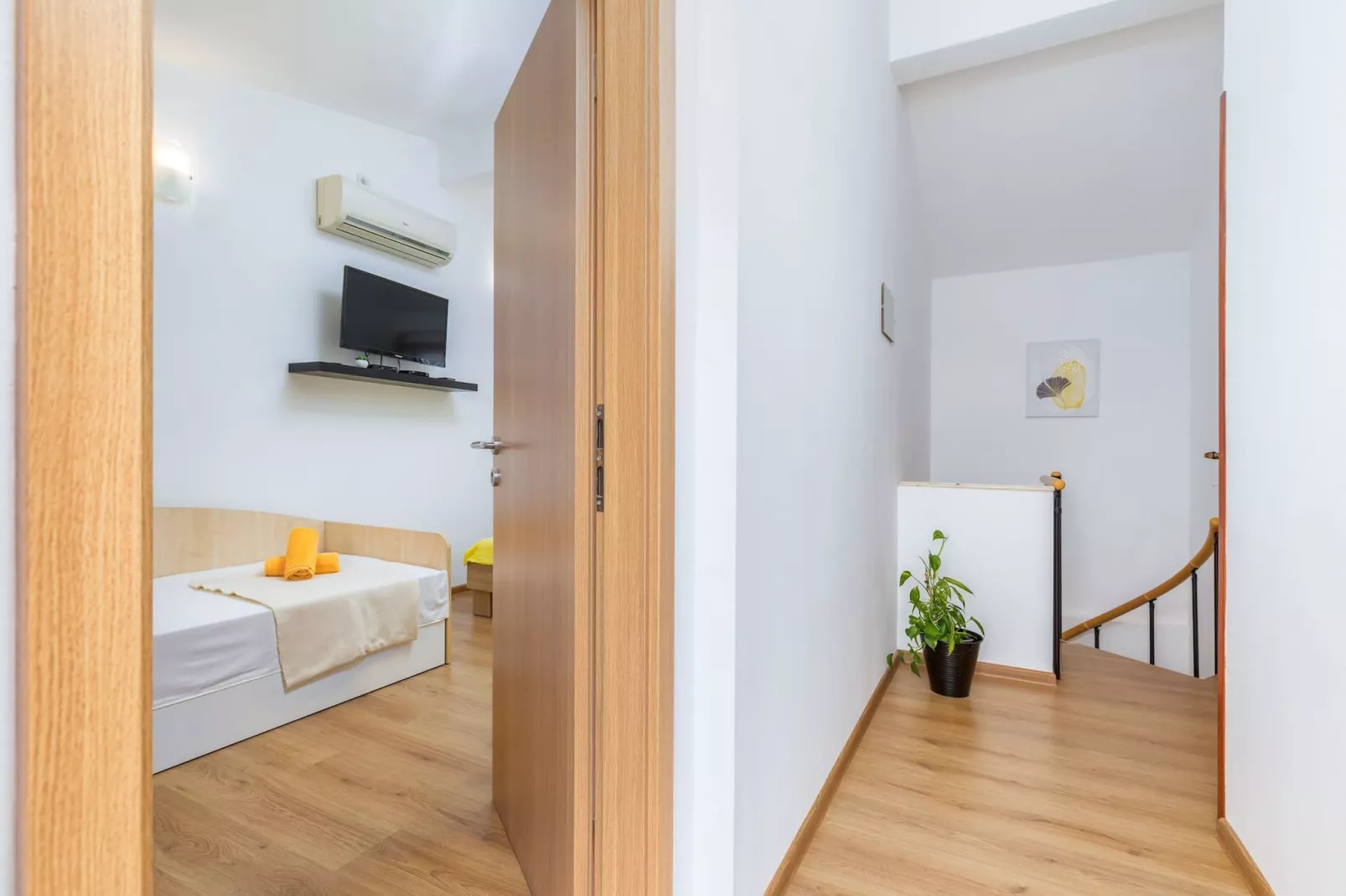 Holiday Home Dori with Big Garden-Slaapkamer