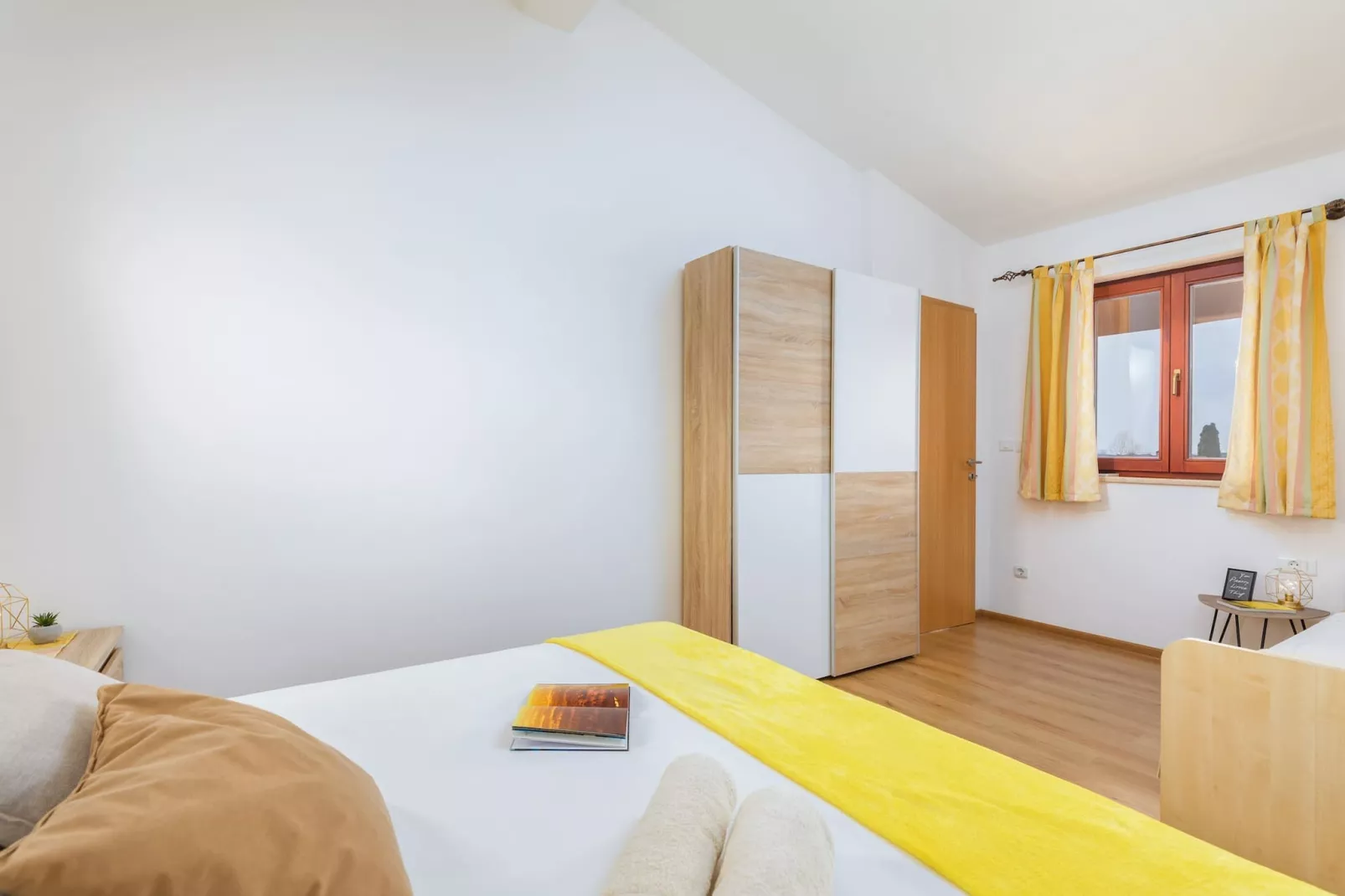 Holiday Home Dori with Big Garden-Slaapkamer