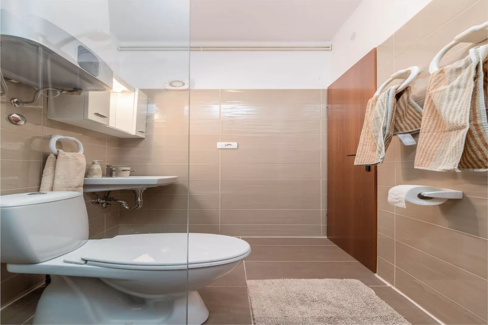 Kajfes A4 - One Bedroom Apartment with Terrace-Badkamer