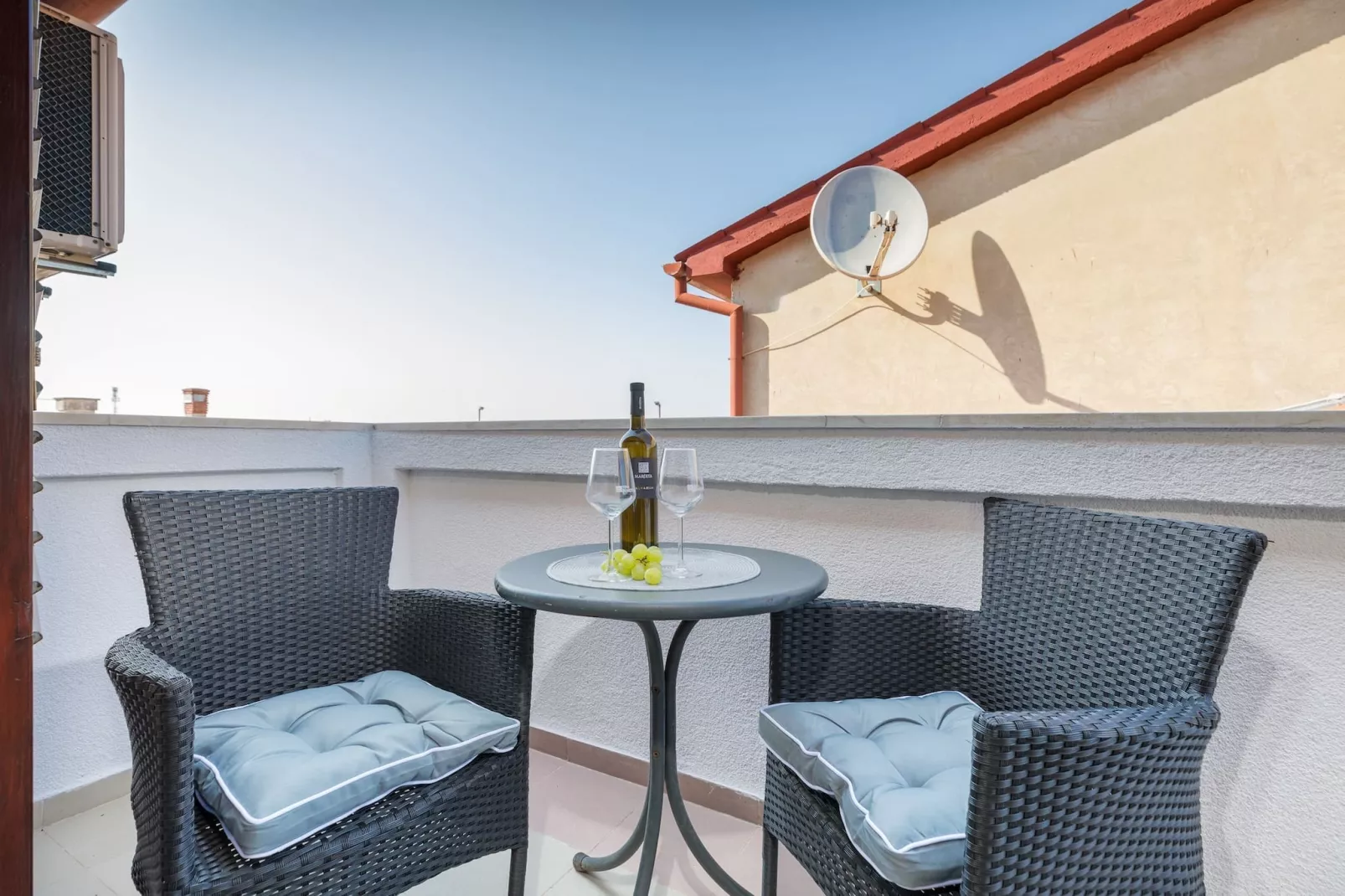 Marceta Double Room - Pool and Big Garden-Terrasbalkon
