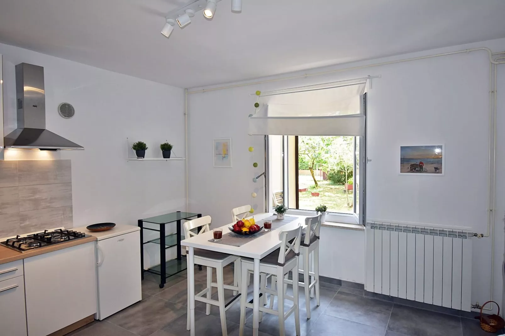 Flower Garden by M&A - Lovely Apartment (A)-Keuken