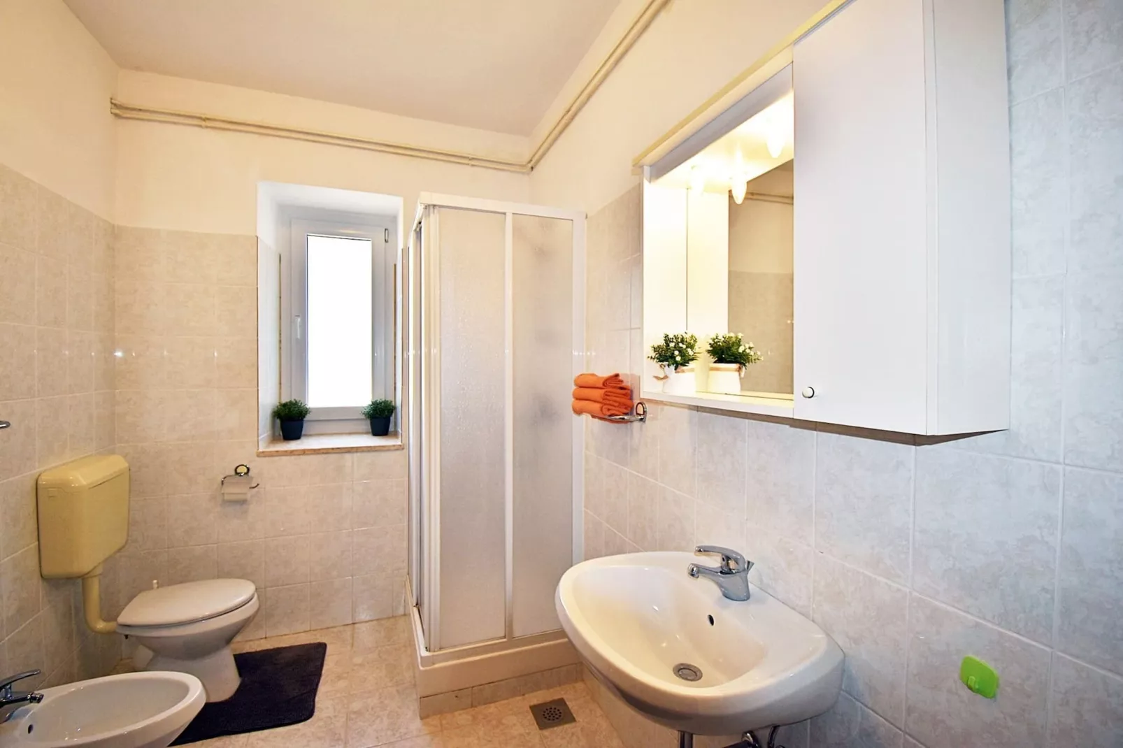 Flower Garden by M&A - Lovely Apartment (A)-Badkamer