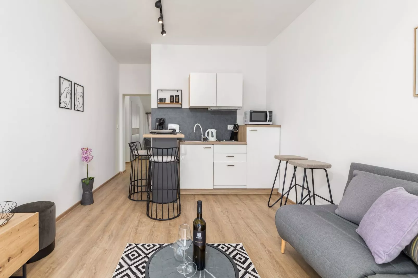 Marceta Apartment 4 - Pool and Big Garden-Eetkamer
