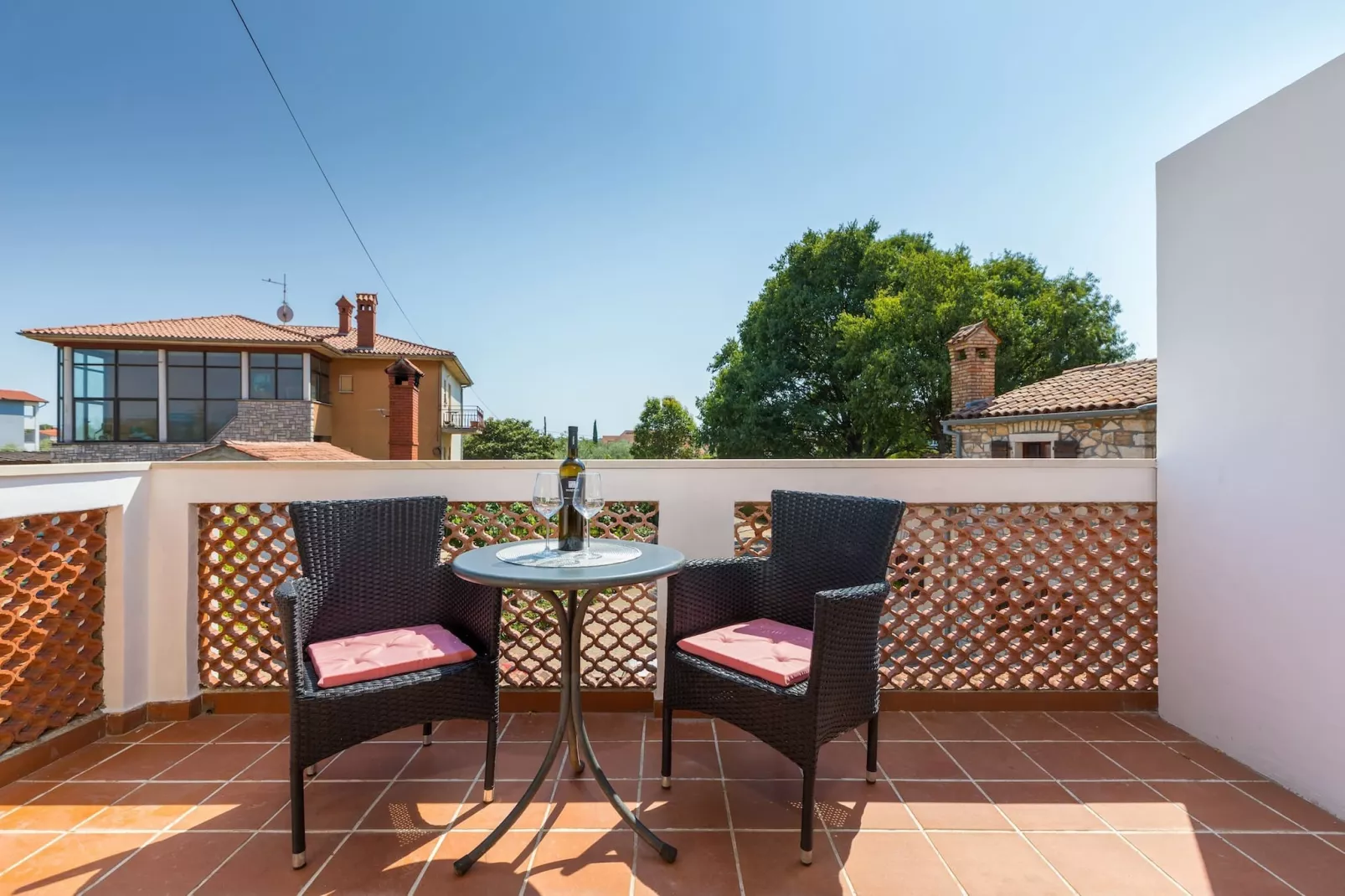 Lovely Apartment Marceta with Shared Pool (2)-Terras