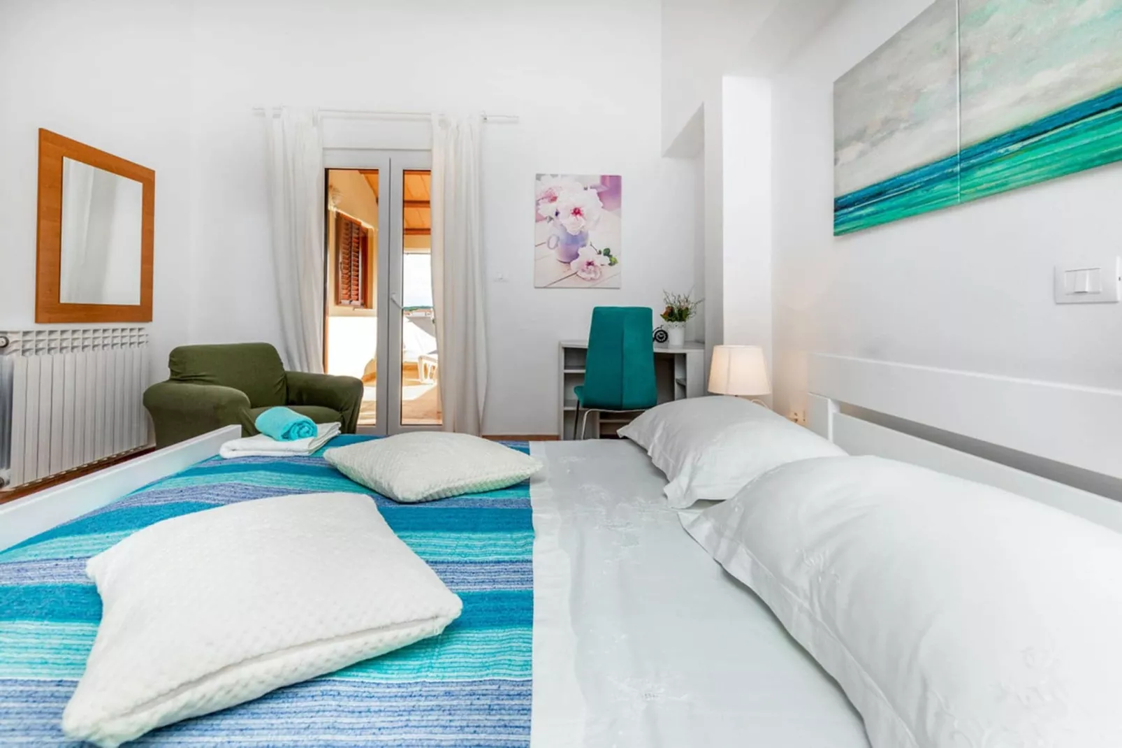 Apt. C - Flower Garden by M&A-Slaapkamer