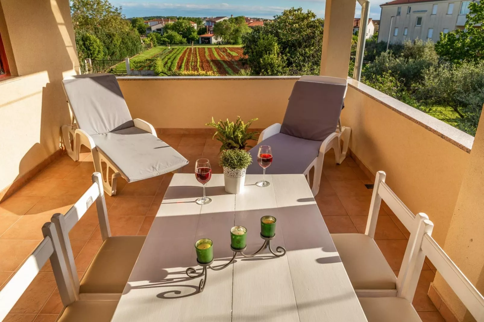 Apt. C - Flower Garden by M&A-Terrasbalkon
