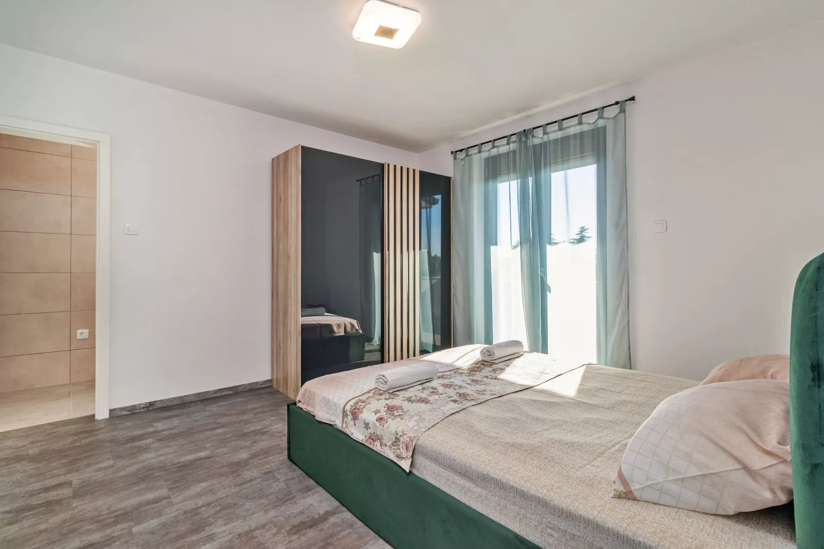 Beautiful Villa Philippo with Pool (publish)-Slaapkamer
