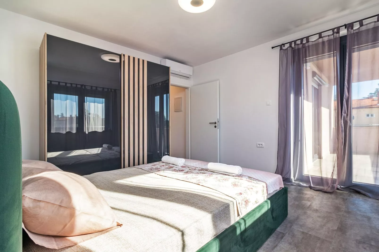 Beautiful Villa Philippo with Pool (publish)-Slaapkamer