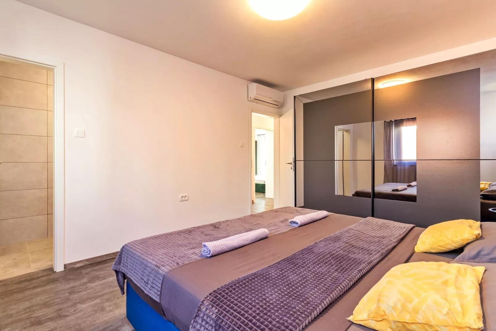 Beautiful Villa Philippo with Pool (publish)-Slaapkamer
