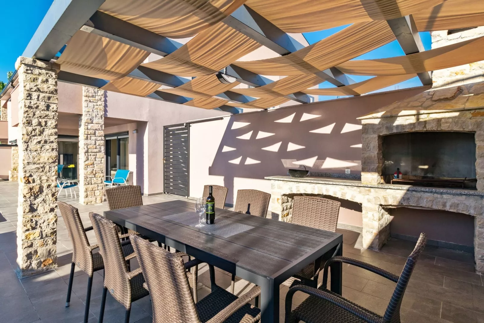 Beautiful Villa Philippo with Pool (publish)-Terras